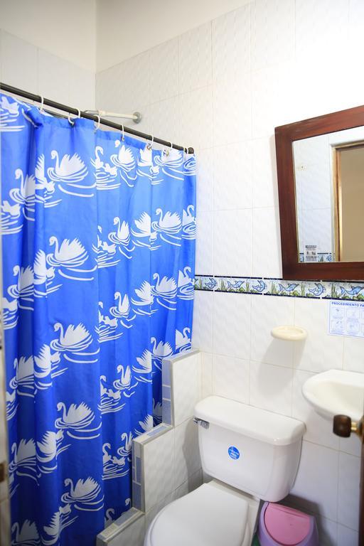 Hostal Pelikan Taganga Buitenkant foto